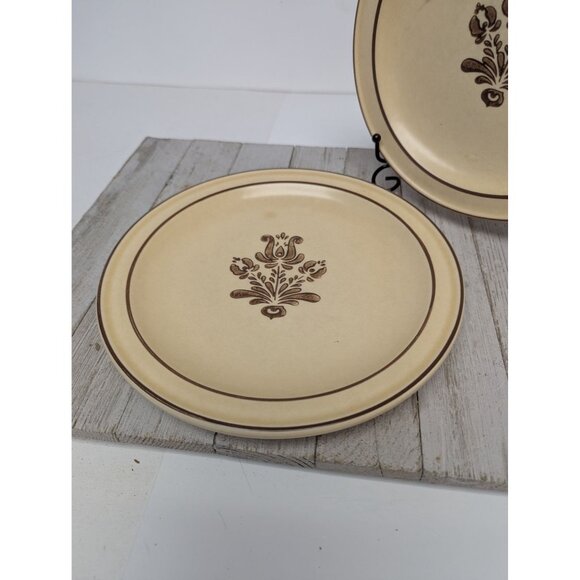 Pfaltzgraff Village Tan Set of 2 Salad Plates 8 1/2" USA - Picture 2 of 10
